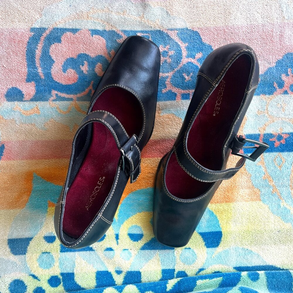 Aerosoles black leather square-toed mary jane style shoe w buckle